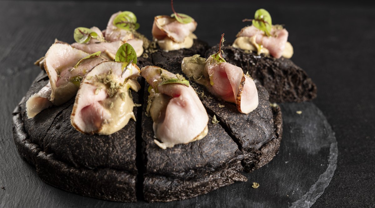 Blackery pizza sós feltétekkel